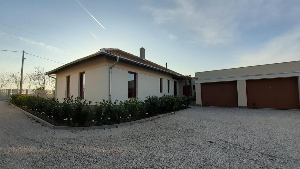 Bibic Apartman A Kapolnasnyek Exterior foto